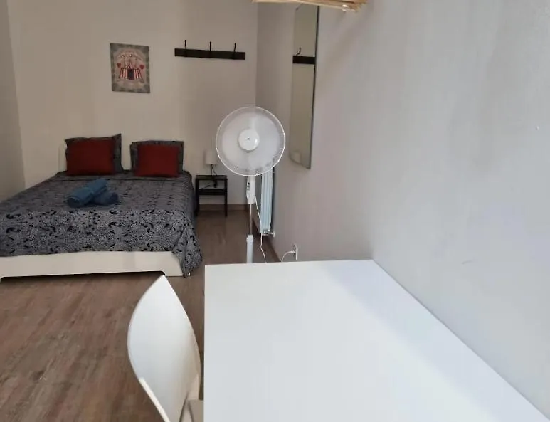 Vandrarhem Private Rooms In Born Barcelona Spanien